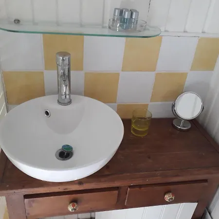 Bed and breakfast Peniche Caroline *