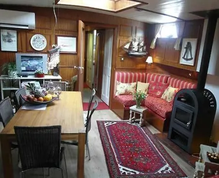 Peniche Caroline Bed and breakfast