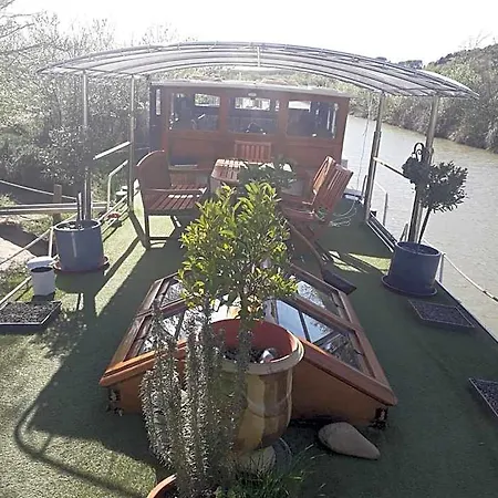 Peniche Caroline, Climatisees, Petit Dejeuner Compris, Cyclistes Bienvenus * كابيستانج